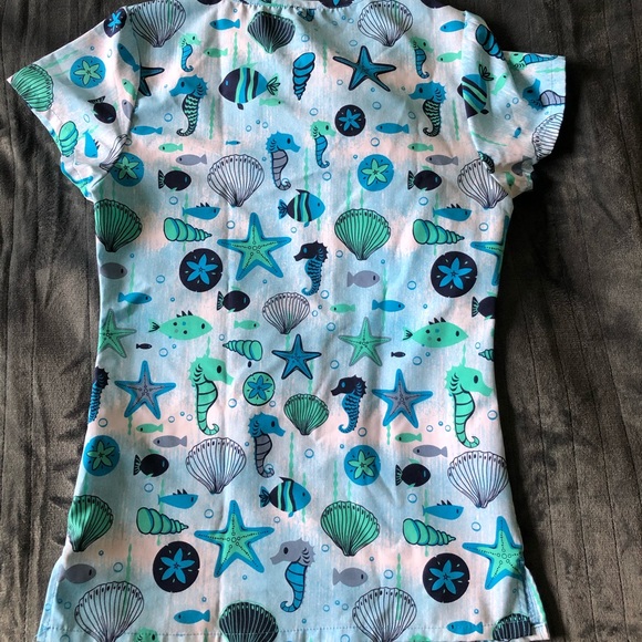 Under The Sea Scrub Top - Picture 4 of 4